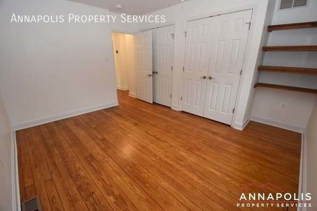 Building Photo - 254 Severn Rd