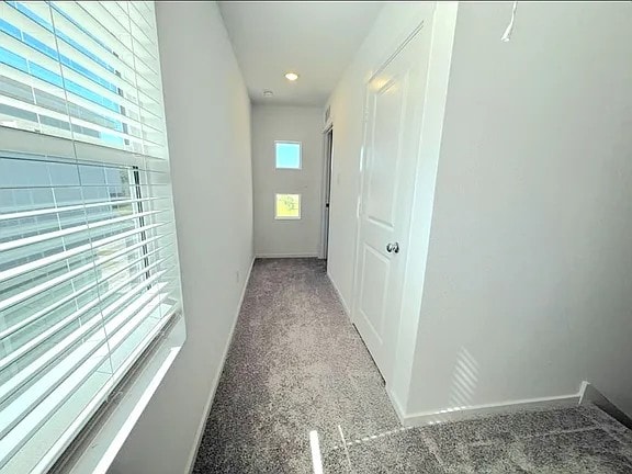 Building Photo - 827 Grebe Dr