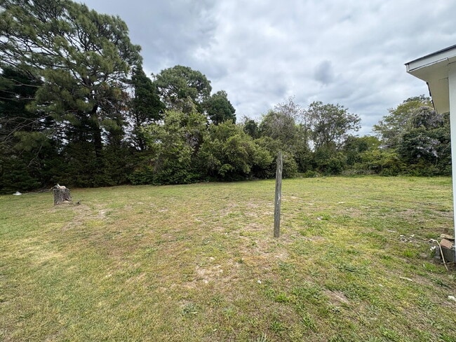 Building Photo - 218 Canady St