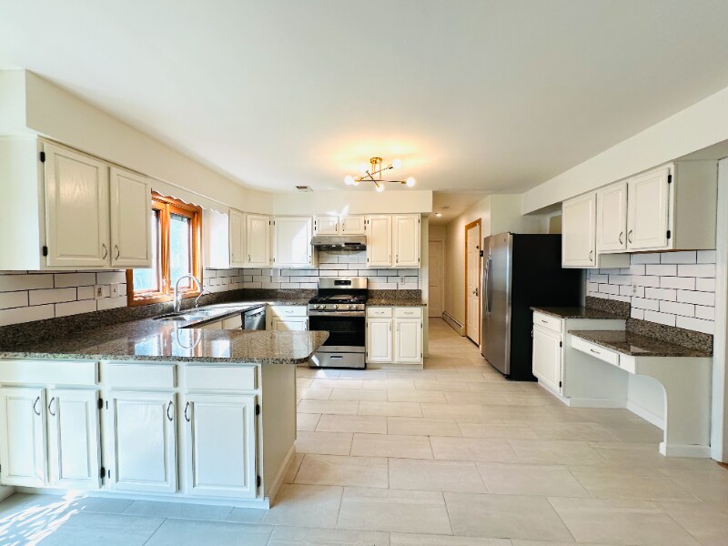 Building Photo - 43 Benford Dr