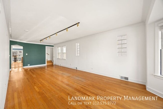 Building Photo - 6155 W School St