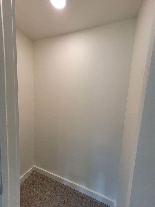 Building Photo - 55 N Church St