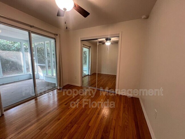 Building Photo - 1222 SE 3rd St