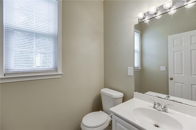 Building Photo - 305 Leatherman Ct
