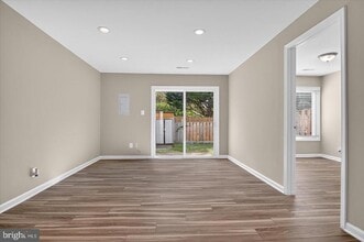 Building Photo - 402 Reneau Way