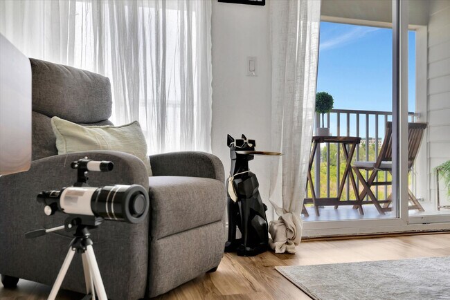 Building Photo - 2506 N Rocky Point Dr