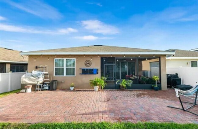 Building Photo - Four bedroom Two bath - Winter Haven