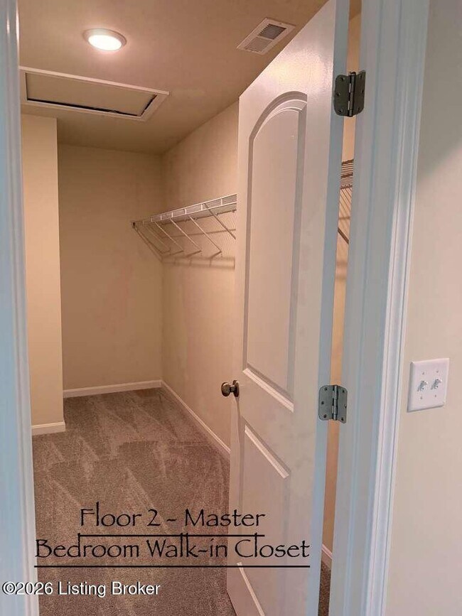 Building Photo - 2019 Lyndon Green Cir