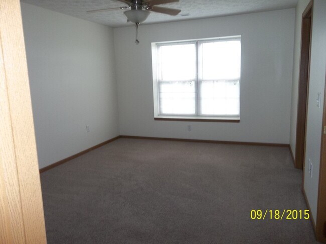 Building Photo - Pebblebrook Apartments 109