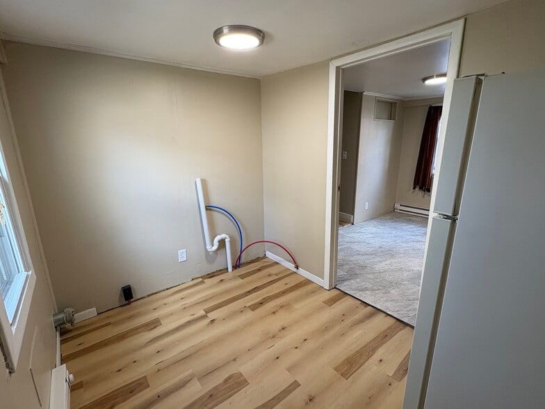 Building Photo - 103 E Steuben St