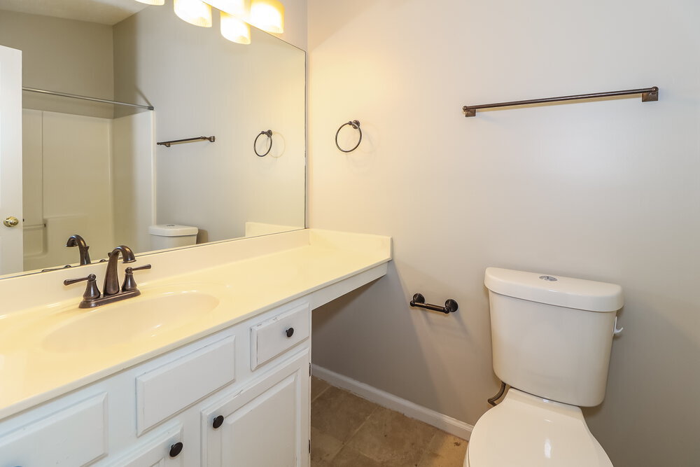 Building Photo - 5009 River Rock Way