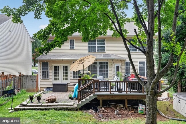 Building Photo - 13016 Pilgrims Inn Dr