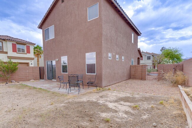 Building Photo - VIBRANT 3BEDROOM 2.5BATH HOME IN 89015
