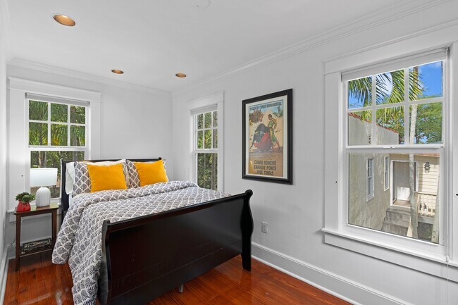 Building Photo - 727 Claremore Dr