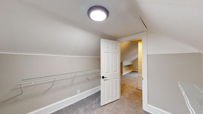 Building Photo - Renovated 3 bedroom home near the Airport