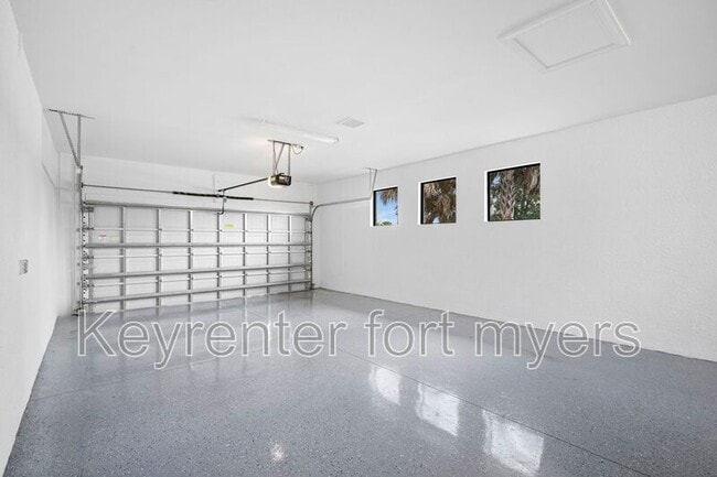 Building Photo - 19001 Aqua Shore Dr