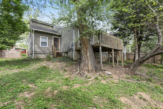 Building Photo - COMING SOON! 4 Bed 2 Bath Kansas City Home...