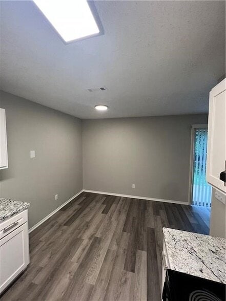 Building Photo - 1374 N Chickadee Ave