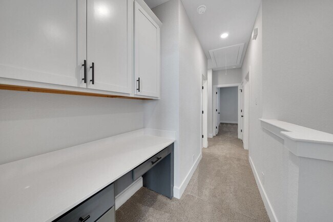 Building Photo - 13651 Giovannis Gdn