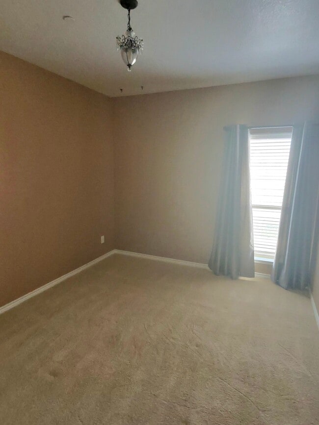 Building Photo - 6072 Pisa Ln