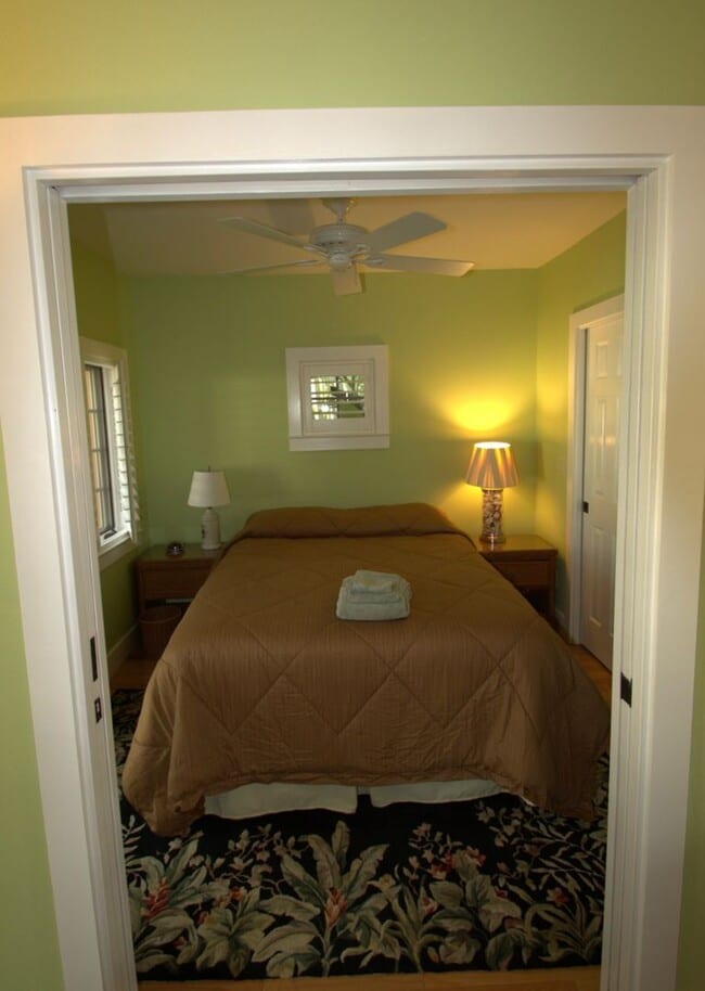 Building Photo - 1 Bedroom 1 Bathroom Fully Furnished in Do...