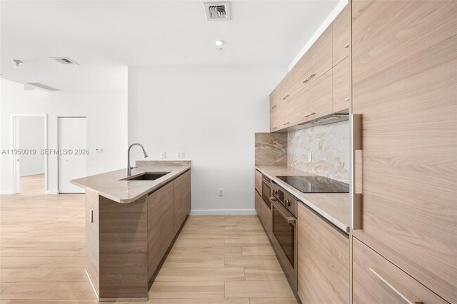 Building Photo - 1300 S Miami Ave