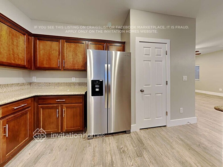 Building Photo - 9137 Horizon Mist Ave