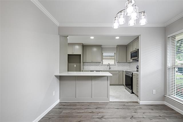 Building Photo - 1605 Monterrey Dr