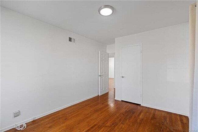 Building Photo - Spacious 4BR House in Torrance