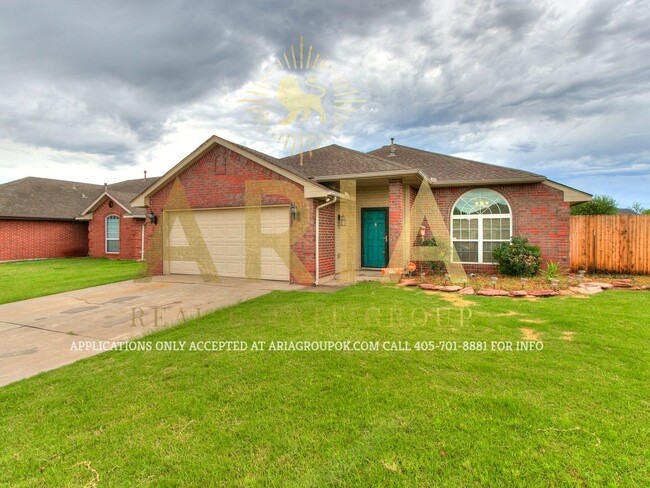 Building Photo - Spacious Edmond Fossil Creek Addition 3 Be...