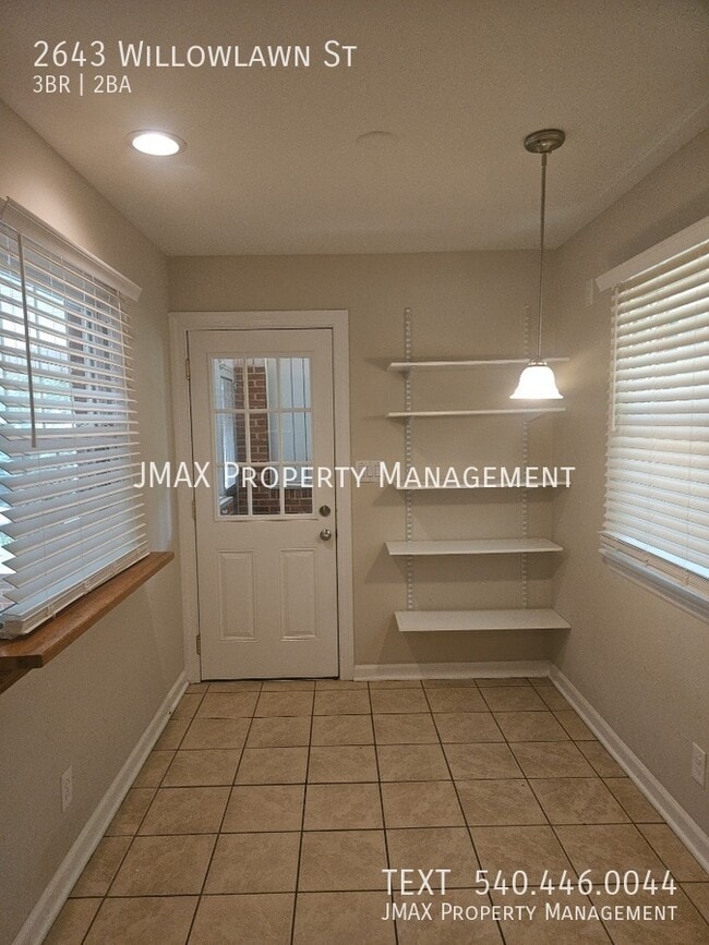 Building Photo - 2643 Willowlawn St