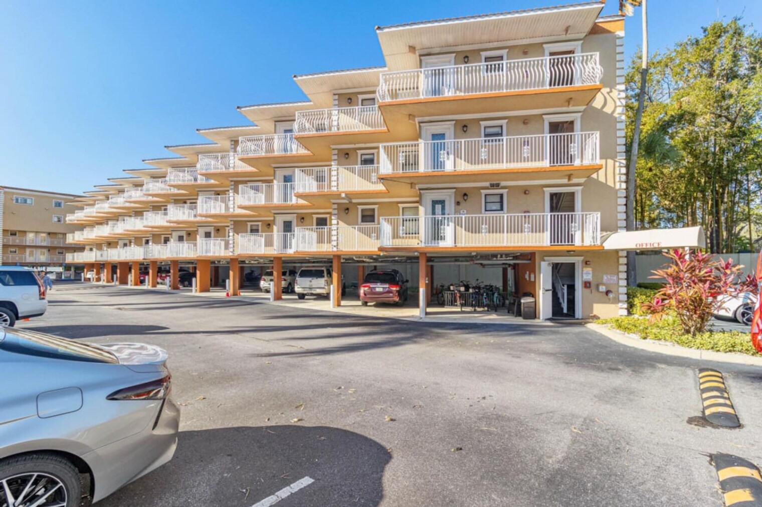 Building Photo - 1420 Bayshore Blvd