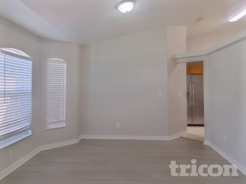Building Photo - 613 Westview Dr