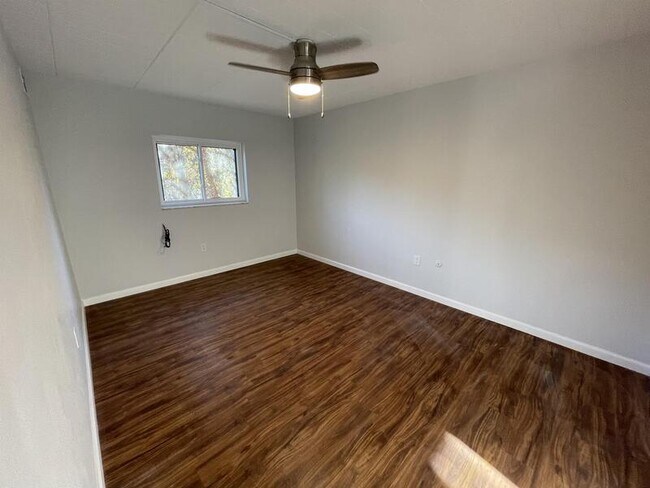 Building Photo - 3457 Evergreen Rd