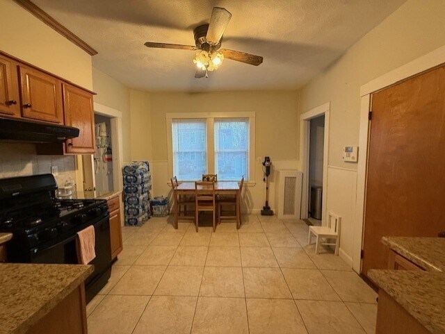 Building Photo - 26-28-28 Waverley Ave