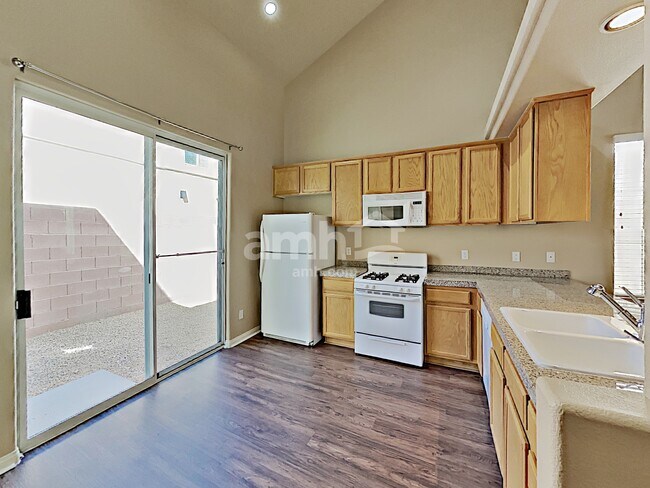 Building Photo - 6060 Glowing Cottage Ct