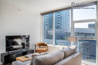 Building Photo - 10351 NE 10th St