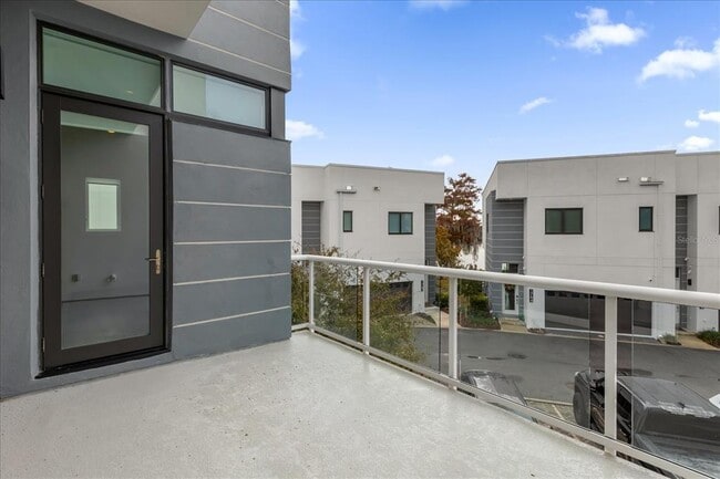 Building Photo - 1776 Mondrian Cir