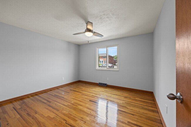 Building Photo - SWIGO - Folkestone