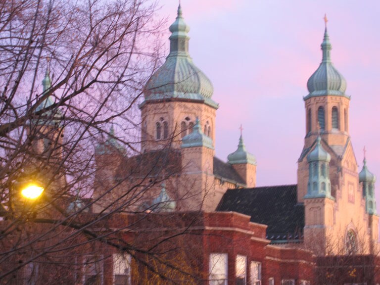 Building Photo - 906 N Oakley Blvd