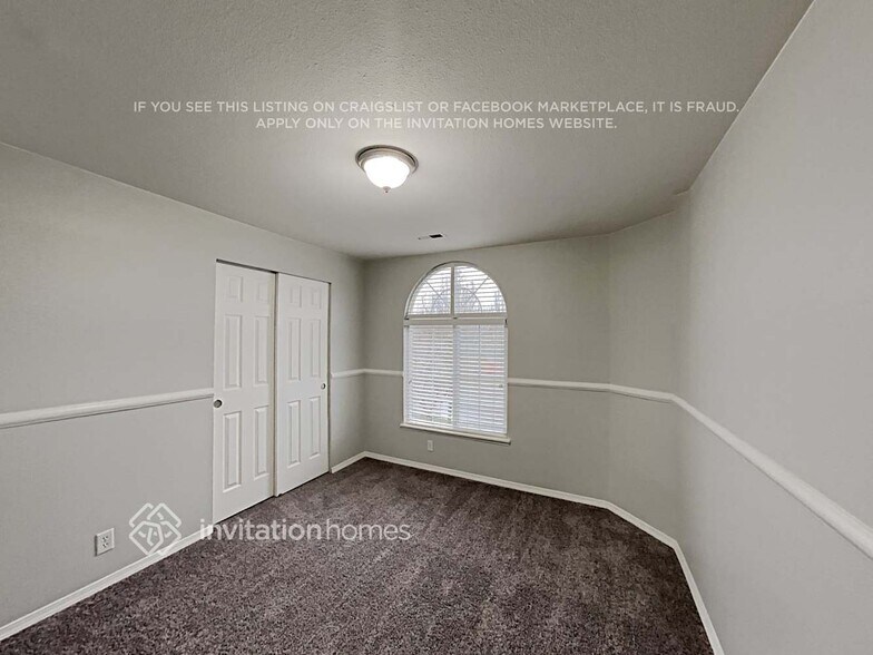 Building Photo - 15639 Canby Dr