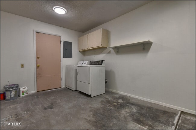 Building Photo - 3609 Okeefe Dr