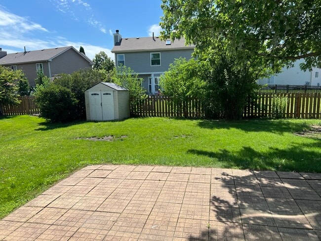 Building Photo - 1164 Lakewood Cir