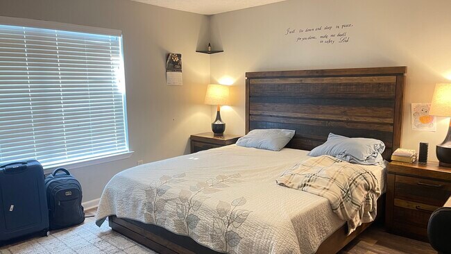 Building Photo - 6917 Minchew Ct