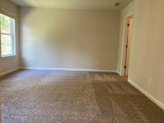 Building Photo - 354 Timberland Ave