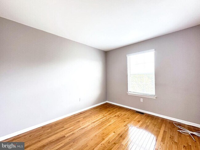 Building Photo - 1702 Old Mill Ct