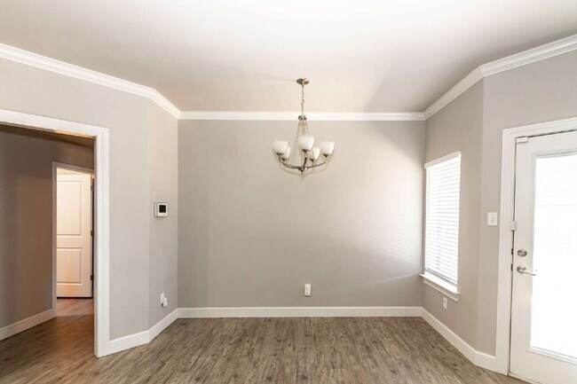 Building Photo - Cute Duplex in South Lubbock