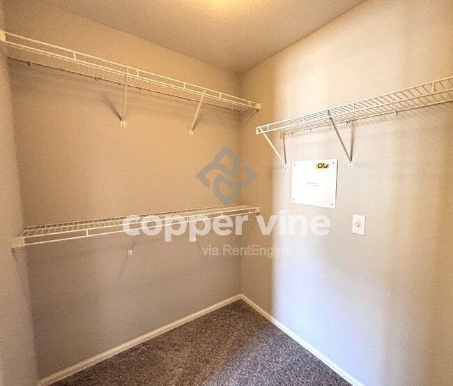 Building Photo - 160 Alyssum Dr