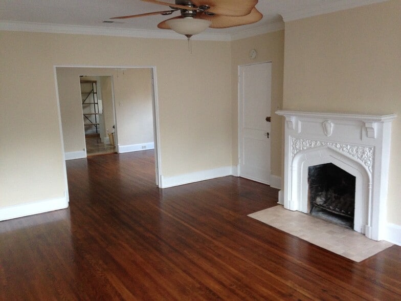 Building Photo - 235 Hawthorne St