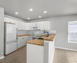 Building Photo - 306 Connor Ct